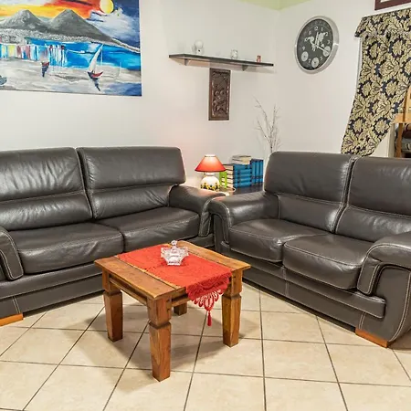 Casarella Chiara * نابولي